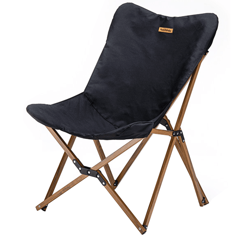 Glamping stol in durable canvas fabric with wooden frame.