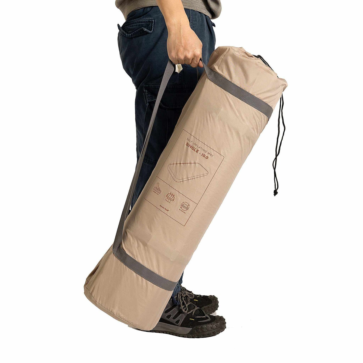 Selvoppustelig liggeunderlag deluxe 10 cm i sammenpakket taske, nem at bære.