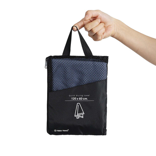 Hurtigtørrende microfiber håndklæde 120 x 60 cm i bærepose.