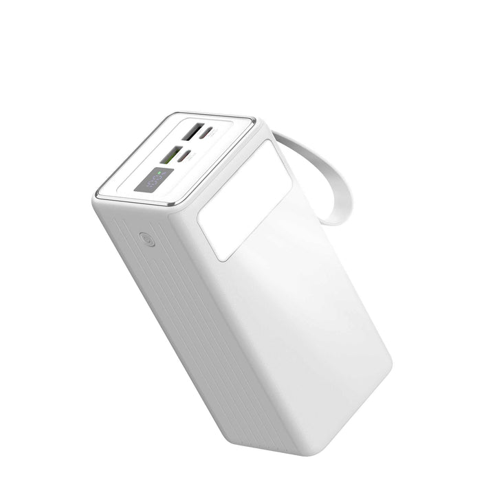 Powerbank 50.000 mAh med hurtigopladning, indbygget display, USB-A og USB-C porte, kan oplade 3 enheder samtidigt og har lommelygte.