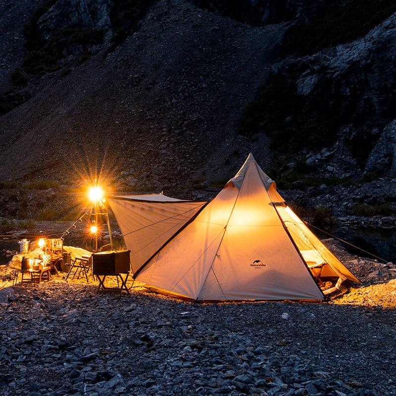 Oplyst tipi telt Ranch 4.0 i naturen med sekskantet design og plads til 3-4 personer, robust 150D Oxford stof og aluminiumskonstruktion