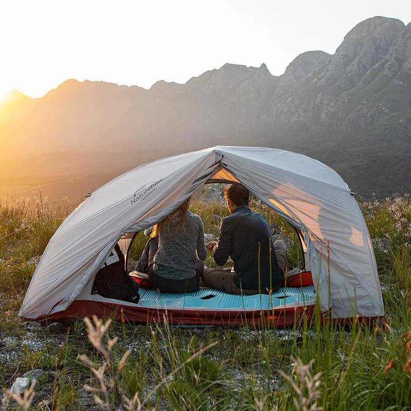 Ultralet 2-personers Star-river telt fra Naturehike med god ventilation og 4000mm vandtæt nylon, velegnet til alle årstider.